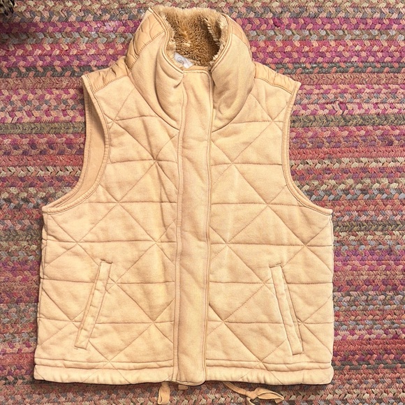 CALIA by Carrie Underwood Jackets & Blazers - NWT CALIA CROPPED TAN VEST GOLDEN TAFFY QUILTED